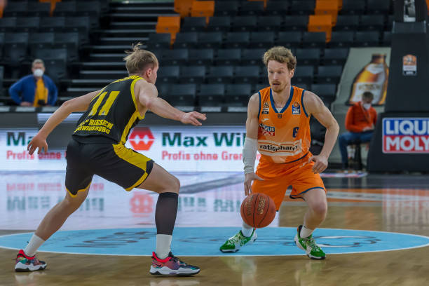 他不仅缩短 他不仅缩短